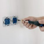 Nowoczesne instalacje elektryczne. fundament bezpieczeństwa i komfortu w każdym budynku